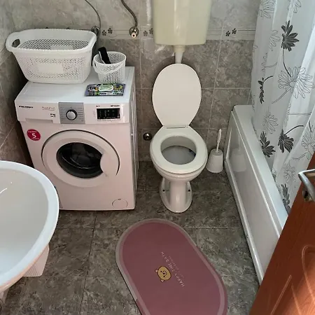 Private House In The Capital Of Montenegro بيت للعطل *