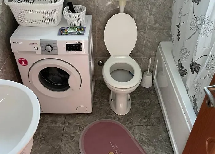 Private House In The Capital Of Montenegro בית נופש *